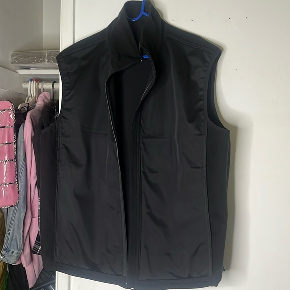 Nice casual vest warm inside for cold days. - Picture 1 of 5